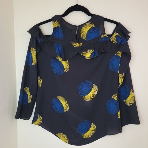 Trouve Black Cold Shoulder Ruffle Flounce Neck & Sleeve Blouse Women's Size XS - Picture 3 of 9